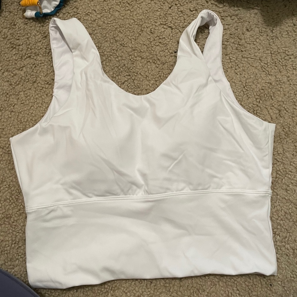 SOLD Nvgtn white essence bra